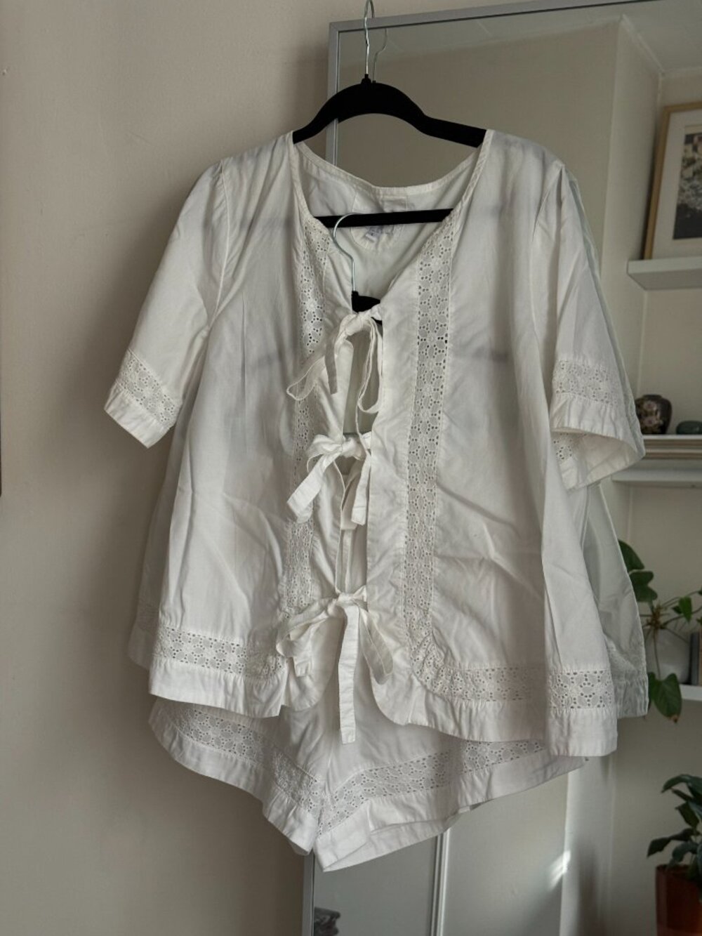 Piyama Giselle Tie Front Lace Trim Pajama Set with Shorts White Large - Picture 2 of 5